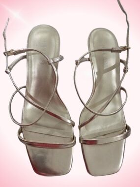 Nine West Metallic Silver Heels Size 8.5